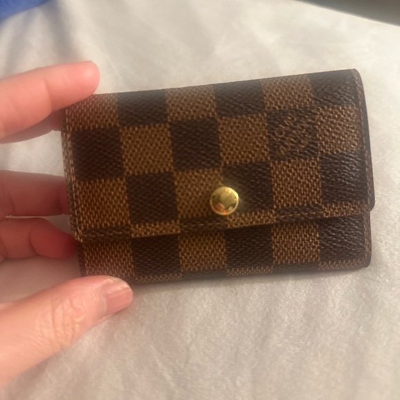 Louis Vuitton Key Holder Damier - Picture 11 of 16